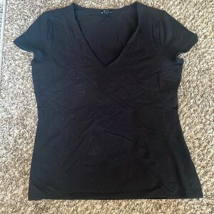 Express body contour v neck tshirt